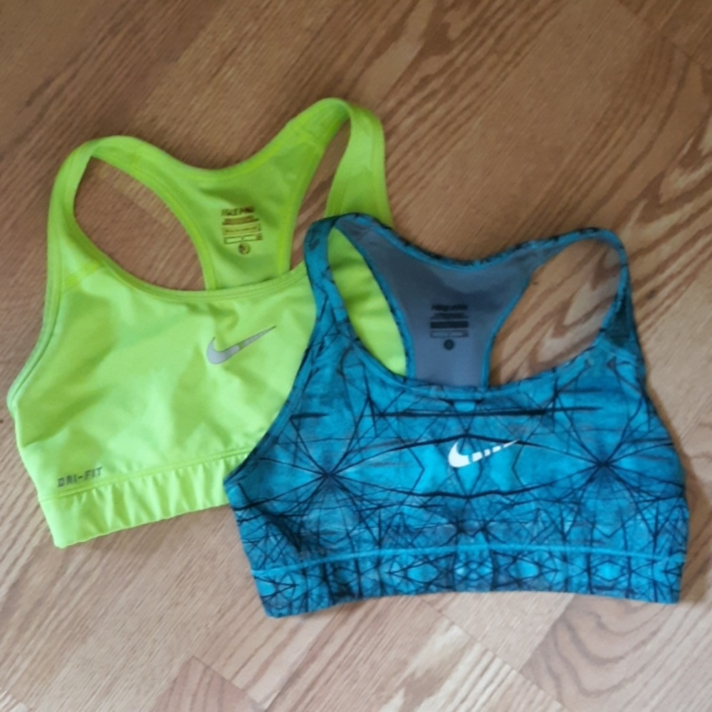2 Nike sport bras